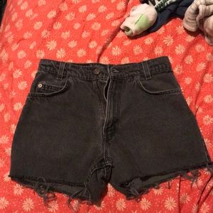 Dark grey/black denim Levi shorts